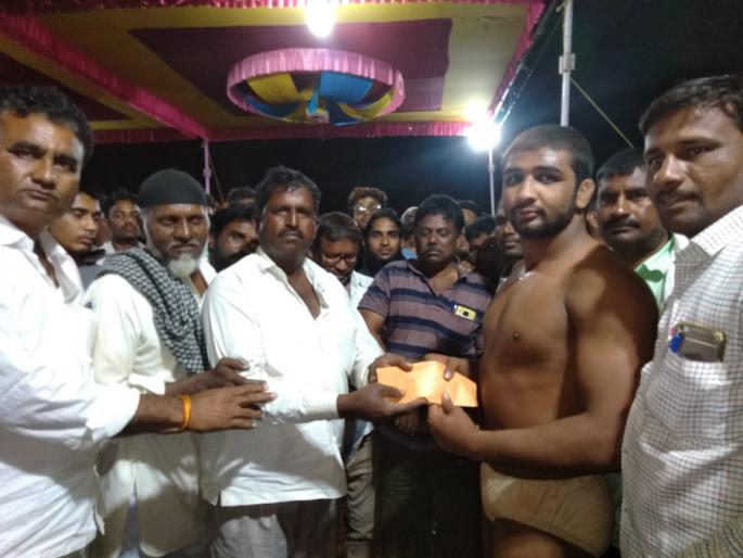 Haryana wrestler wins wrestling championship | कुस्ती स्पर्धेत हरियाणाचा नरेंद्र ठरला विजेता ! Haryana wrestler wins wrestling championship | कुस्ती स्पर्धेत हरियाणाचा नरेंद्र ठरला विजेता !