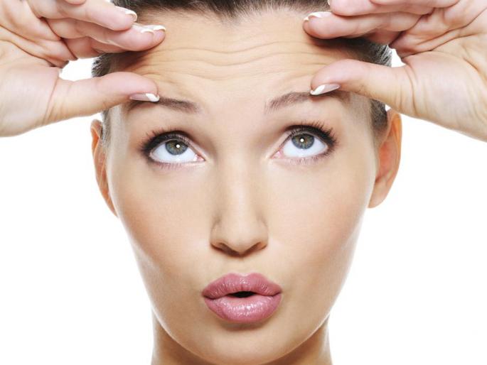 Facial exercises to reduce the wrinkles and stop aging effect | चेहऱ्यावर अकाली सुरकुत्या आल्या, टेन्शन छळतंय? मग हे सोपे व्यायाम करा, सुरकुत्या गायब