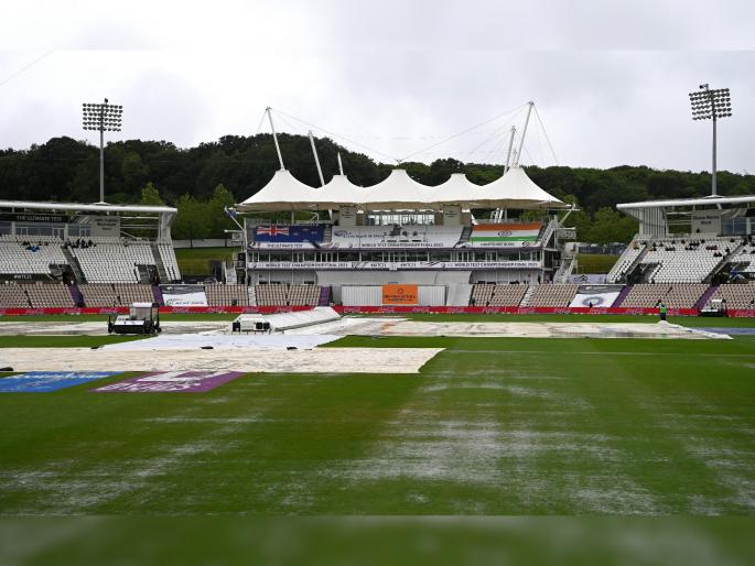 WTC final 2021 Ind vs NZ Test :  What's a Reserve Day & when it can be used? Here's what ICC's rule states | WTC Final 2021 IND vs NZ : पावसामुळे अडीच तासांचा खेळ वाया गेला, राखीव दिवसाचा होणार का वापर?; जाणून घ्या ICCचा नियम