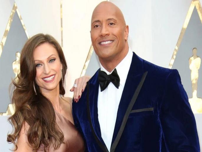 Famous wrestlers of WWE and their Beautiful wives | WWE तील बाहुबलींच्या मनावर राज्य करतात या सुंदर महिला, बघा फोटो!