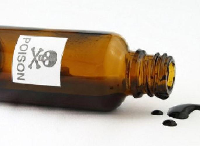 murder charges filed against mother who poisoned 2 kids | पोटच्या पोरांना विष पाजून आत्महत्येचा प्रयत्न, आईवर खुनाचा गुन्हा दाखल