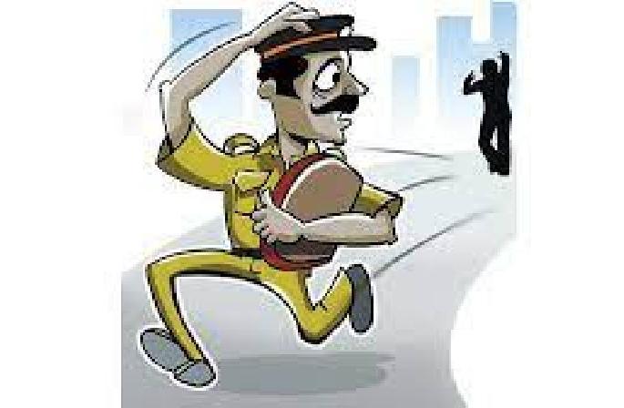 three fake police arrested for theft in yavatmal | तोतया पोलीस बनून लुटणारी टोळी जेरबंद, तेलंगणा राज्यातून रकमेसह तिघांना अटक three fake police arrested for theft in yavatmal | तोतया पोलीस बनून लुटणारी टोळी जेरबंद, तेलंगणा राज्यातून रकमेसह तिघांना अटक