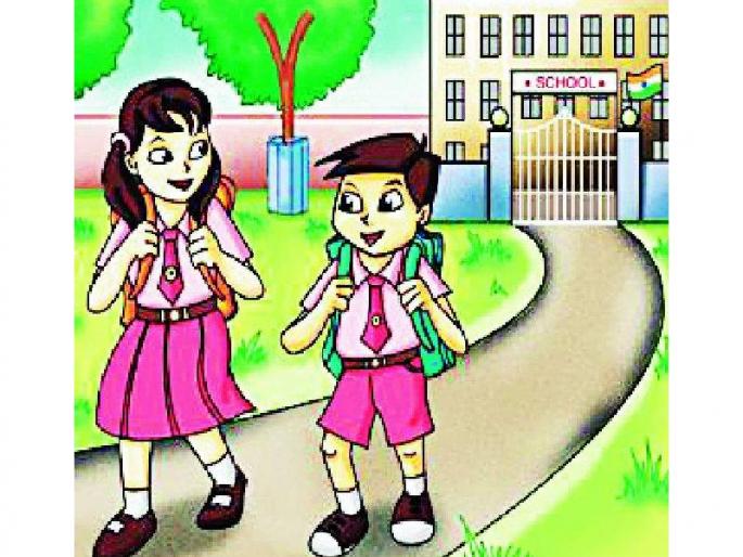 keep sanitizer, mask and other things to children bag while sending them to school | मुलांना शाळेत पाठविताय? स्कूल बॅगेत 'या' वस्तू ठेवायला विसरू नका! keep sanitizer, mask and other things to children bag while sending them to school | मुलांना शाळेत पाठविताय? स्कूल बॅगेत 'या' वस्तू ठेवायला विसरू नका!