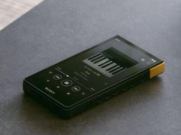 Where has the world reached! Sony brings its new Walkman NW-ZX707 to India, Price is more than iphone 13,14 | जग-दुनिया कुठे पोहोचलीय! सोनी अजून वॉकमनवरच अडकलीय; किंमत तर पहा... Where has the world reached! Sony brings its new Walkman NW-ZX707 to India, Price is more than iphone 13,14 | जग-दुनिया कुठे पोहोचलीय! सोनी अजून वॉकमनवरच अडकलीय; किंमत तर पहा...