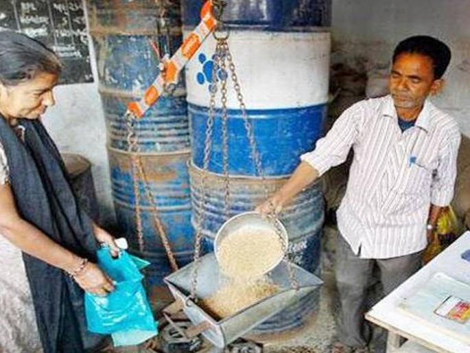 application for rationing grain purchase went viral is fake | रेशनवरील धान्य खरेदीचा व्हायरल झालेला तो अर्ज बनावट...   application for rationing grain purchase went viral is fake | रेशनवरील धान्य खरेदीचा व्हायरल झालेला तो अर्ज बनावट...