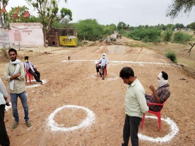 lab technician gave Batasha, laddu in five vilages after boy born; corona Positive hrb | मुलगा झाला म्हणून अख्ख्या पंचक्रोशीत बत्ताशे, लाडू वाटले; निघाला कोरोना पॉझिटिव्ह lab technician gave Batasha, laddu in five vilages after boy born; corona Positive hrb | मुलगा झाला म्हणून अख्ख्या पंचक्रोशीत बत्ताशे, लाडू वाटले; निघाला कोरोना पॉझिटिव्ह