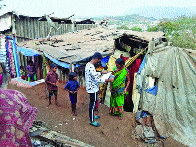 Corona makes the struggle for subsistence tough | कोरोनामुळे उदरनिर्वाहाचा संघर्ष खडतर Corona makes the struggle for subsistence tough | कोरोनामुळे उदरनिर्वाहाचा संघर्ष खडतर