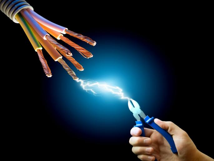 Youth killed by electric shock at Sahur | साहूर येथे विद्युत स्पर्शाने युवक ठार  Youth killed by electric shock at Sahur | साहूर येथे विद्युत स्पर्शाने युवक ठार