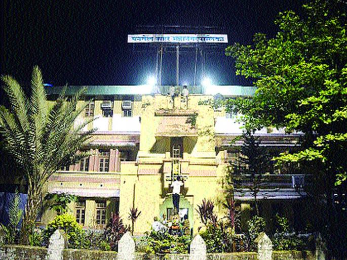 Most deaths in New Panvel, Kamothe due to corona | कोरोनामुळे नवीन पनवेल, कामोठेमध्ये सर्वाधिक मृत्यू Most deaths in New Panvel, Kamothe due to corona | कोरोनामुळे नवीन पनवेल, कामोठेमध्ये सर्वाधिक मृत्यू