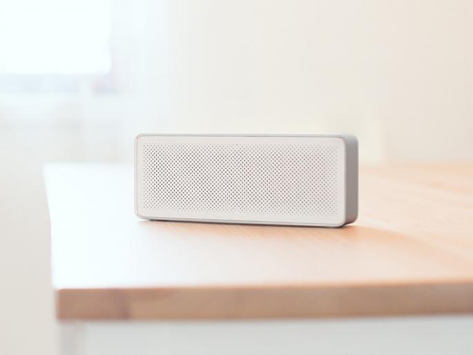 Shaomi launched Bluetooth Speaker Basic 2 in the market | शाओमी मी ब्ल्युटुथ स्पीकर बेसिक २ बाजारात दाखल Shaomi launched Bluetooth Speaker Basic 2 in the market | शाओमी मी ब्ल्युटुथ स्पीकर बेसिक २ बाजारात दाखल