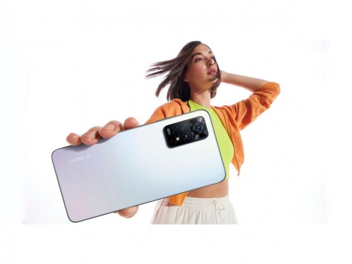 Xiaomi Redmi Note 11 Pro Smartphone Launched in India Check Price and Specifications  | 108MP कॅमेरा आणि 8GB रॅम स्वस्तात; इतकी आहे जबरदस्त Redmi Note 11 Pro स्मार्टफोनची किंमत  Xiaomi Redmi Note 11 Pro Smartphone Launched in India Check Price and Specifications  | 108MP कॅमेरा आणि 8GB रॅम स्वस्तात; इतकी आहे जबरदस्त Redmi Note 11 Pro स्मार्टफोनची किंमत