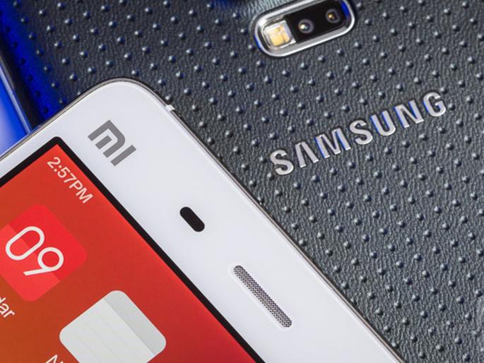 India China Faceoff Doklam controversy hits Xiaomi; Samsung becomes India's No. 1 | डोकलाम वादाचा Xiaomi ला झटका; Samsung बनली भारताची नंबर १ India China Faceoff Doklam controversy hits Xiaomi; Samsung becomes India's No. 1 | डोकलाम वादाचा Xiaomi ला झटका; Samsung बनली भारताची नंबर १