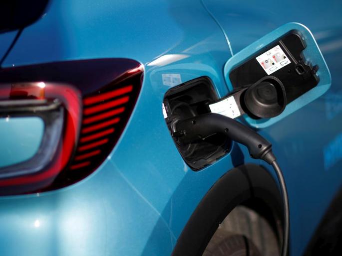 Xiaomi to Invest cny 10 Billion in New Electric Vehicle Unit Over 10 Years | भारताच्या स्मार्टफोन बाजारपेठेत 'धुमशान' करणारी कंपनी बनवणार 'इलेक्ट्रिक कार'; ११ हजार कोटी गुंतवणार Xiaomi to Invest cny 10 Billion in New Electric Vehicle Unit Over 10 Years | भारताच्या स्मार्टफोन बाजारपेठेत 'धुमशान' करणारी कंपनी बनवणार 'इलेक्ट्रिक कार'; ११ हजार कोटी गुंतवणार