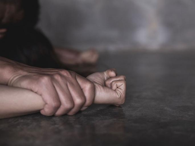 Shocking! The minor girl became pregnant after the rape; youth was arrested | धक्कादायक! अल्पवयीन मुलगी बलात्कारानंतर गरोदर; भाजप माजी नगरसेवकाचा पुतण्यास अटक Shocking! The minor girl became pregnant after the rape; youth was arrested | धक्कादायक! अल्पवयीन मुलगी बलात्कारानंतर गरोदर; भाजप माजी नगरसेवकाचा पुतण्यास अटक