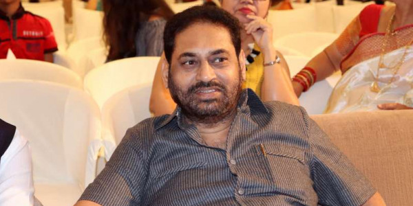 Electricity hike won't allow the burden to rise - Nitin Raut | वीज दरवाढीचा बोजा सामान्यांवर पडू देणार नाही - नितीन राऊत Electricity hike won't allow the burden to rise - Nitin Raut | वीज दरवाढीचा बोजा सामान्यांवर पडू देणार नाही - नितीन राऊत