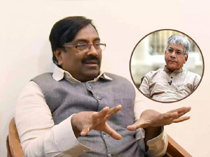 Those without support dream of mid-term elections, sudhir mungantiwar slams prakash ambedkar | "ज्यांना पाठिंबा नसतो ते मध्यावधी निवडणुकीचे स्वप्न पाहतात" Those without support dream of mid-term elections, sudhir mungantiwar slams prakash ambedkar | "ज्यांना पाठिंबा नसतो ते मध्यावधी निवडणुकीचे स्वप्न पाहतात"