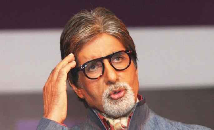 coronavirus bat entered amitabh bachchan house jalsa actor tweet-ram | काय सांगता? ‘जलसा’त शिरले वघवाघूळ; अमिताभ बच्चन यांची उडाली भंबेरी coronavirus bat entered amitabh bachchan house jalsa actor tweet-ram | काय सांगता? ‘जलसा’त शिरले वघवाघूळ; अमिताभ बच्चन यांची उडाली भंबेरी