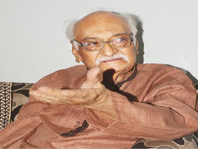 I worked with integrity and society gave me a lot of love : Y.M.Pathan | कृतार्थ मी... मी निष्ठेने काम केले व समाजाने मला खूप-खूप प्रेम दिले