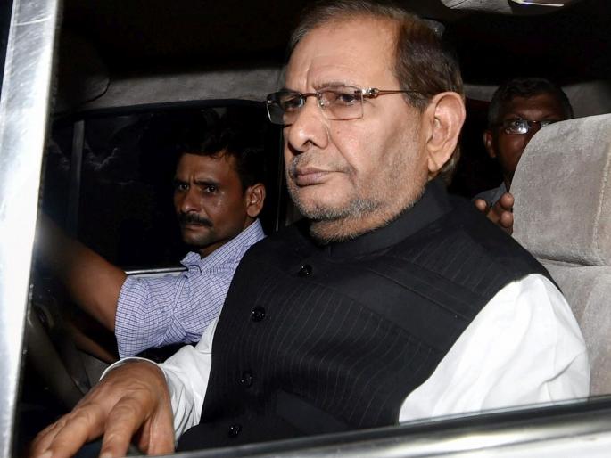 Sharad yadav upset with nitish decision | शरद यादव मौनात, नितीश कुमारांच्या पक्षातही 'मूक यादवी'