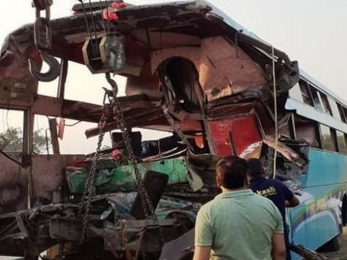 8 Dead And 30 Injured After Bus Rammed Into A Truck On Yamuna Expressway In Greater Noida | उत्तर प्रदेशात भीषण अपघात; बसनं ट्रकला दिलेल्या धडकेत 8 जणांचा मृत्यू 8 Dead And 30 Injured After Bus Rammed Into A Truck On Yamuna Expressway In Greater Noida | उत्तर प्रदेशात भीषण अपघात; बसनं ट्रकला दिलेल्या धडकेत 8 जणांचा मृत्यू