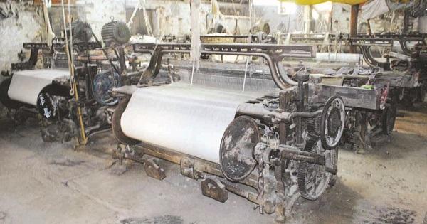  Vigilance Business in Vit. Eight Days Off Kiran Tarlekar: Decision in the meeting of the Machine Guides | विट्यातील यंत्रमाग व्यवसाय आठ दिवस बंद : किरण तारळेकर , यंत्रमागधारकांच्या बैठकीत निर्णय