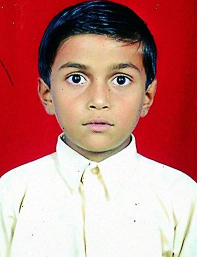 Punish the execution of Yash | यशच्या मारेकऱ्याला फाशीचीच शिक्षा द्या Punish the execution of Yash | यशच्या मारेकऱ्याला फाशीचीच शिक्षा द्या