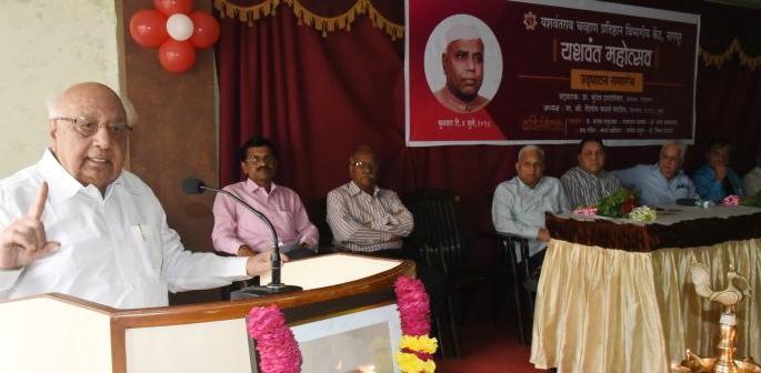 Yashwantrao was the leader to preserved of secular cultural nationalism | यशवंतराव धर्मनिरपेक्ष सांस्कृतिक राष्ट्रवाद जपणारे नेते Yashwantrao was the leader to preserved of secular cultural nationalism | यशवंतराव धर्मनिरपेक्ष सांस्कृतिक राष्ट्रवाद जपणारे नेते