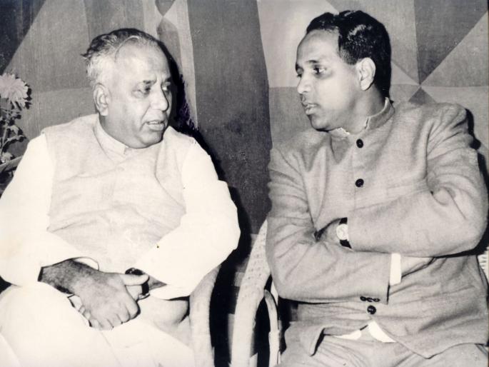 maharashtra vidhan sabha election 2024 results: What would Yashwantrao Chavan have advised Sharad Pawar today? | आज यशवंतरावांनी शरद पवारांना काय सल्ला दिला असता? maharashtra vidhan sabha election 2024 results: What would Yashwantrao Chavan have advised Sharad Pawar today? | आज यशवंतरावांनी शरद पवारांना काय सल्ला दिला असता?