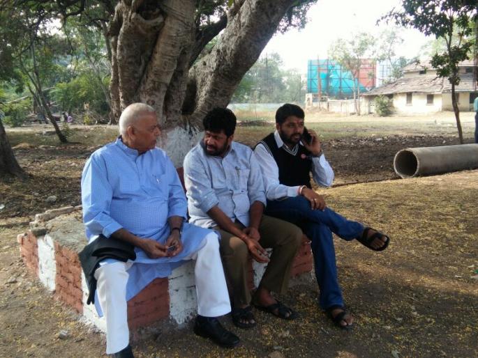 Farmer's agitation in Akola: Opposition's 'Space' by Opposition Leaders! | अकोल्यातील शेतकरी आंदोलन : आयात नेतृत्वाने व्यापली विरोधकांची ‘स्पेस’ !