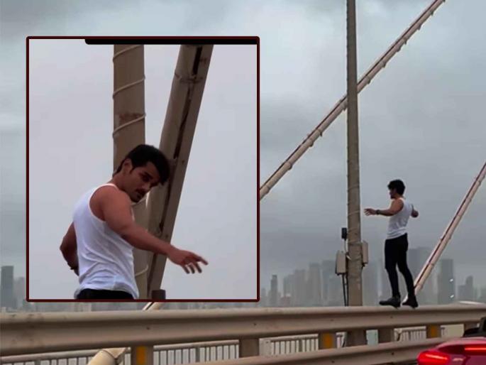 singer yasser desai booked for doing stunt on bandra worli sea link video viral | Video: प्रसिद्ध गायकाविरोधात पोलिसांची कारवाई, बांद्रा वरळी सी-लिंकवर केला जीवघेणा स्टंट singer yasser desai booked for doing stunt on bandra worli sea link video viral | Video: प्रसिद्ध गायकाविरोधात पोलिसांची कारवाई, बांद्रा वरळी सी-लिंकवर केला जीवघेणा स्टंट