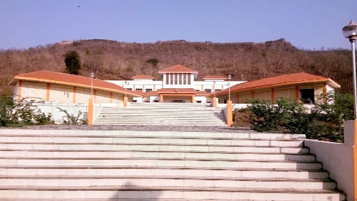 Around 8.5 crore tourism packages were stuck in the house | साडेआठ कोटींचे पर्यटनयात्री संकुल अडकले बाभूळबनात Around 8.5 crore tourism packages were stuck in the house | साडेआठ कोटींचे पर्यटनयात्री संकुल अडकले बाभूळबनात