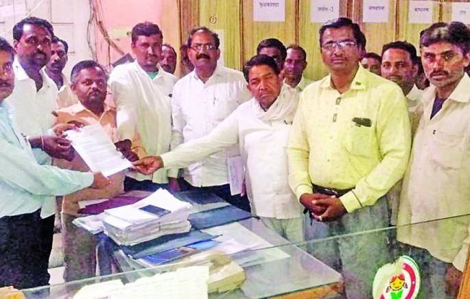 The ban on soil brick should be removed | मातींच्या विटांवरील बंदी हटवावी