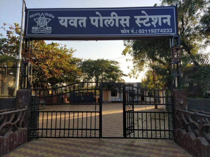 He suddenly disappeared after leaving an emotional message; Finally, the missing policeman from Daund taluka returned home | भावनिक संदेश करून अचानक झाले होते गायब; अखेर दौंड तालुक्यातील 'तो' बेपत्ता पोलीस परतला घरी He suddenly disappeared after leaving an emotional message; Finally, the missing policeman from Daund taluka returned home | भावनिक संदेश करून अचानक झाले होते गायब; अखेर दौंड तालुक्यातील 'तो' बेपत्ता पोलीस परतला घरी