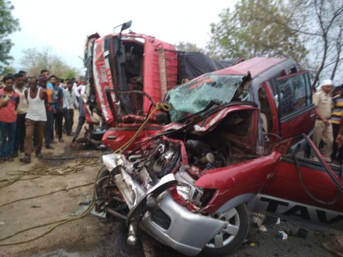 10 punjab residents died in accident in yavatmal | दिल्लीच्या कुटुंबावर यवतमाळमध्ये काळाचा घाला; अपघातात 10 जणांचा मृत्यू 10 punjab residents died in accident in yavatmal | दिल्लीच्या कुटुंबावर यवतमाळमध्ये काळाचा घाला; अपघातात 10 जणांचा मृत्यू
