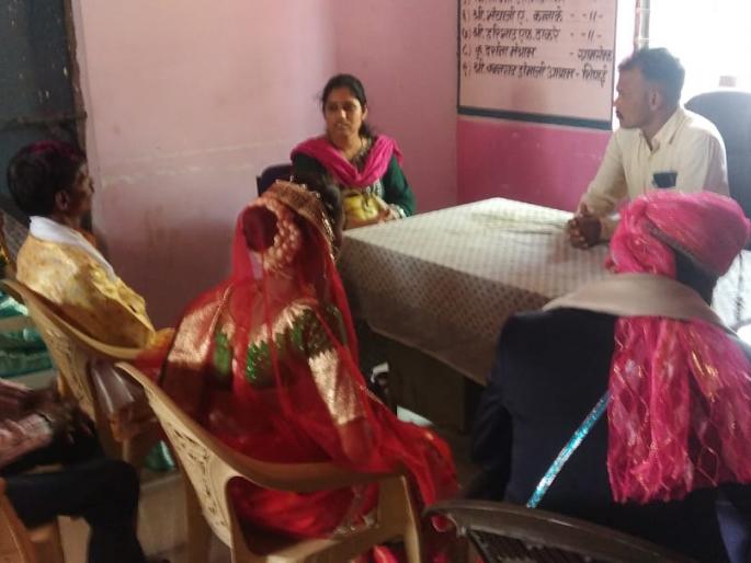 The bridegroom will say 'Shubhmangal saavdhan'... Then a voice came out saying 'Ye shaadi nahi ho sakit'! |  वऱ्हाडी ‘शुभमंगल सावधान’ म्हणणार... तेवढ्यात आवाज आला ‘ये शादी नही हो सकती’! The bridegroom will say 'Shubhmangal saavdhan'... Then a voice came out saying 'Ye shaadi nahi ho sakit'! |  वऱ्हाडी ‘शुभमंगल सावधान’ म्हणणार... तेवढ्यात आवाज आला ‘ये शादी नही हो सकती’!