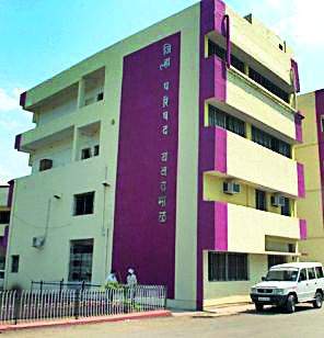 'Humanitarian approach' for employees whose cast validity is invalidated | कास्ट व्हॅलिडिटी अवैध ठरलेल्या कर्मचाऱ्यांसाठी ‘मानवतावादी दृष्टिकोन’ 'Humanitarian approach' for employees whose cast validity is invalidated | कास्ट व्हॅलिडिटी अवैध ठरलेल्या कर्मचाऱ्यांसाठी ‘मानवतावादी दृष्टिकोन’