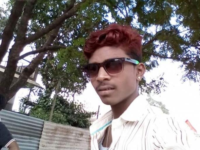 Crime News Death of injured youth in knife attack in yavatmal | चाकू हल्ल्यातील जखमी युवकाचा मृत्यू, विसर्जन मिरवणुकीत जुन्या वादाचा वचपा Crime News Death of injured youth in knife attack in yavatmal | चाकू हल्ल्यातील जखमी युवकाचा मृत्यू, विसर्जन मिरवणुकीत जुन्या वादाचा वचपा
