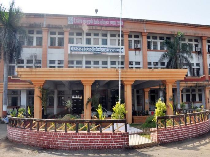 Health system shambles at Vasantrao Naik Government Medical College, Yavatmal; patients away from healthcare | आत्महत्याग्रस्त यवतमाळमध्ये आरोग्य यंत्रणा खिळखिळी; गरीबांचा वाली कोण? Health system shambles at Vasantrao Naik Government Medical College, Yavatmal; patients away from healthcare | आत्महत्याग्रस्त यवतमाळमध्ये आरोग्य यंत्रणा खिळखिळी; गरीबांचा वाली कोण?