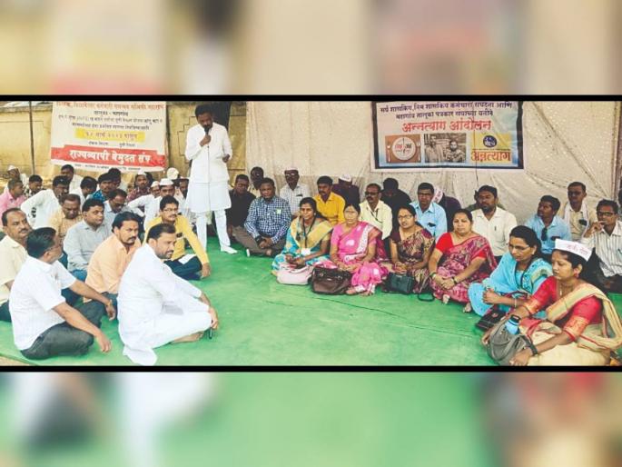 A village-to-village fasting movement was held for food donors | अन्नदात्यासाठी गावोगावी झाले उपवास आंदोलन