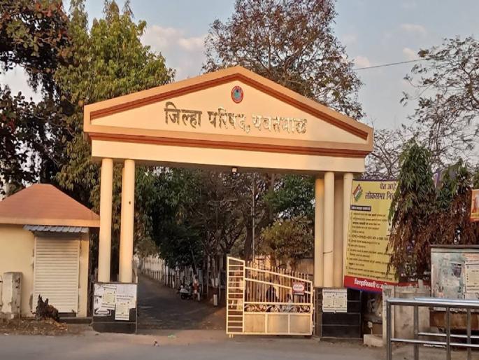 Amrit Kalash of Municipal Council is under the control of District Administration Yavatmal soil for Amritvatika of Delhi | नगरपरिषदेचा अमृत कलश जिल्हा प्रशासनाच्या स्वाधीन; दिल्लीच्या अमृतवाटीकेसाठी यवतमाळची माती Amrit Kalash of Municipal Council is under the control of District Administration Yavatmal soil for Amritvatika of Delhi | नगरपरिषदेचा अमृत कलश जिल्हा प्रशासनाच्या स्वाधीन; दिल्लीच्या अमृतवाटीकेसाठी यवतमाळची माती