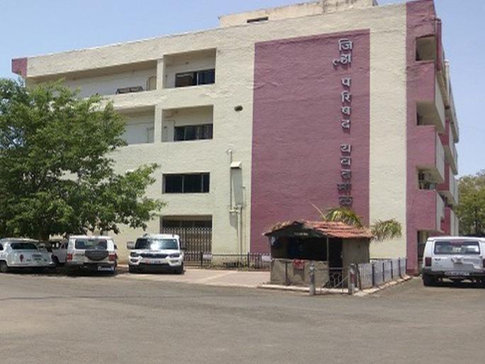 Show-cause notice to Gram Sevak in umarkhed | गोपनीय दौऱ्यात अधिकारी-कर्मचाऱ्यांची झाडाझडती, ग्रामसेवकाला शो-कॉज नोटीस Show-cause notice to Gram Sevak in umarkhed | गोपनीय दौऱ्यात अधिकारी-कर्मचाऱ्यांची झाडाझडती, ग्रामसेवकाला शो-कॉज नोटीस