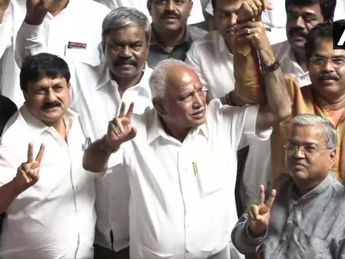 Maharashtra Congress president Balasaheb Thorat slams bjp after congress jds government collapsed in karnataka | भाजपाकडून कर्नाटकात लोकशाहीची गळचेपी; बाळासाहेब थोरात यांची टीका Maharashtra Congress president Balasaheb Thorat slams bjp after congress jds government collapsed in karnataka | भाजपाकडून कर्नाटकात लोकशाहीची गळचेपी; बाळासाहेब थोरात यांची टीका