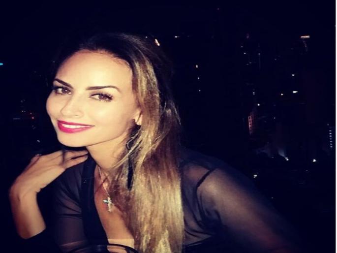 Arbaaz Khan's Rumoured GF Yellow Mehras photos goes viral | अरबाजची कथित गर्लफ्रेन्ड यलोचे हॉट फोटो व्हायरल Arbaaz Khan's Rumoured GF Yellow Mehras photos goes viral | अरबाजची कथित गर्लफ्रेन्ड यलोचे हॉट फोटो व्हायरल