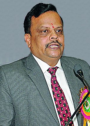 Pramod Yewale disqualified as Vice-Chancellor of Nagpur University ? | प्रमोद येवले नागपूर विद्यापीठाच्या प्र-कुलगुरू पदासाठी अपात्र? Pramod Yewale disqualified as Vice-Chancellor of Nagpur University ? | प्रमोद येवले नागपूर विद्यापीठाच्या प्र-कुलगुरू पदासाठी अपात्र?