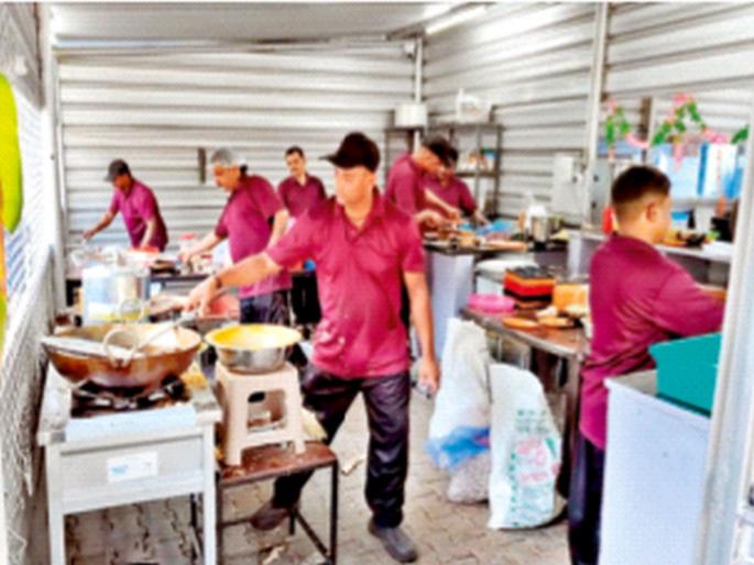 Tea-Bhaji restaurant by prisoners in Yerawada Jail | येरवडा कारागृहात बंदीजनांच्या हातची चहा-भजी Tea-Bhaji restaurant by prisoners in Yerawada Jail | येरवडा कारागृहात बंदीजनांच्या हातची चहा-भजी