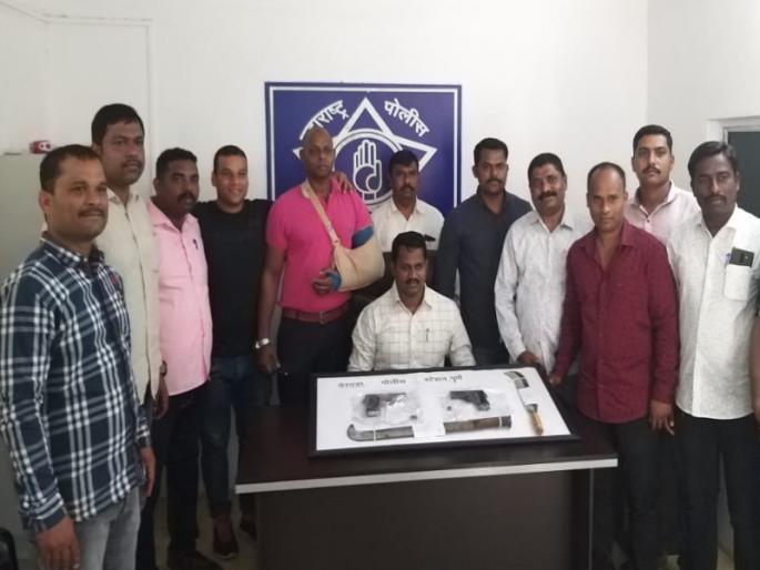 person arrested with two pistols in Yerwada | येरवड्यात दोन पिस्तुले बाळगणाऱ्यास अटक person arrested with two pistols in Yerwada | येरवड्यात दोन पिस्तुले बाळगणाऱ्यास अटक