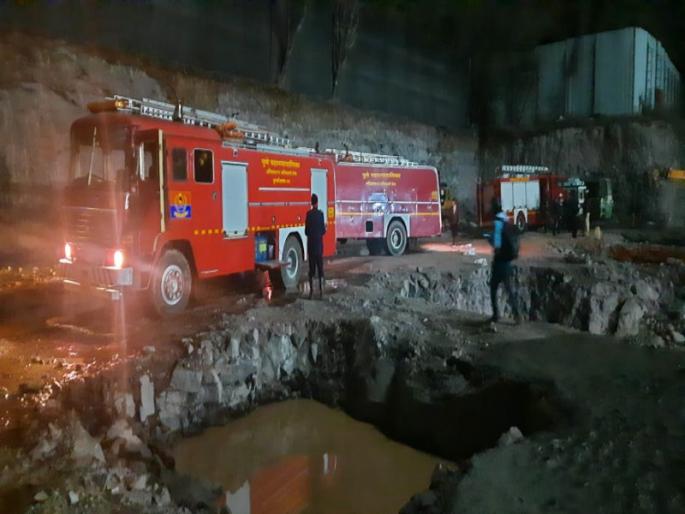 A case has been registered against a contractor involved in the Yerawada slab collapse accident in Pune | पुण्यात येरवडा स्लॅब कोसळून झालेल्या दुर्घटनेत कंत्राटदारावर गुन्हा दाखल A case has been registered against a contractor involved in the Yerawada slab collapse accident in Pune | पुण्यात येरवडा स्लॅब कोसळून झालेल्या दुर्घटनेत कंत्राटदारावर गुन्हा दाखल