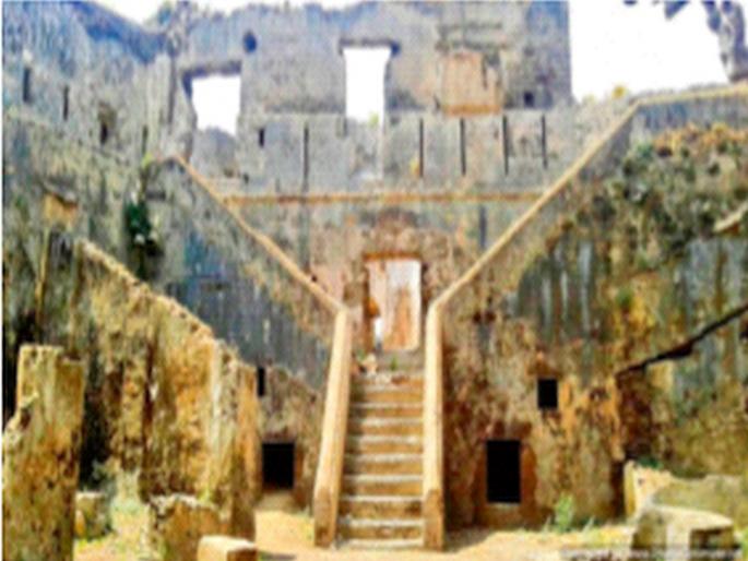 The historic Mahim Fort will be lit up again | ऐतिहासिक माहीम किल्ला पुन्हा उजळणार The historic Mahim Fort will be lit up again | ऐतिहासिक माहीम किल्ला पुन्हा उजळणार