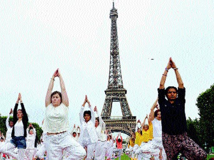 Yoga day preparations in America, China, France and South Africa | अमेरिका, चीन, फ्रान्स, दक्षिण आफ्रिकेत योग दिनाची तयारी Yoga day preparations in America, China, France and South Africa | अमेरिका, चीन, फ्रान्स, दक्षिण आफ्रिकेत योग दिनाची तयारी