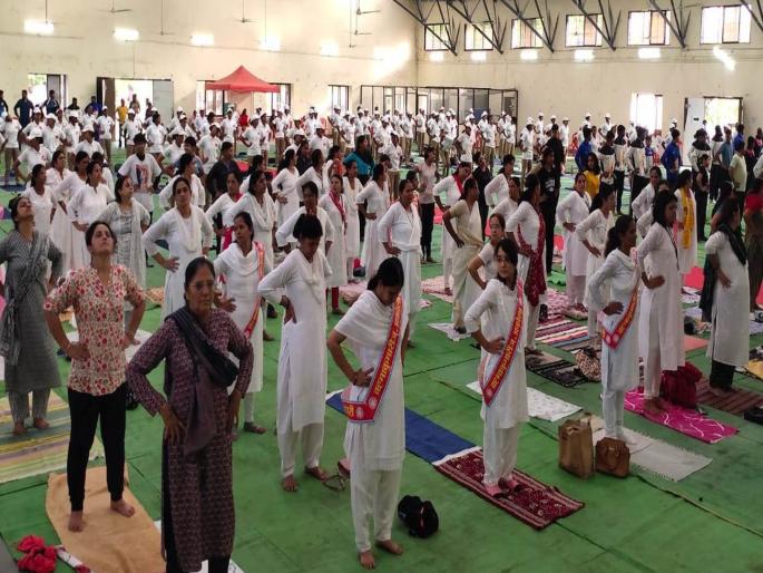 International Yoga Day celebrated with enthusiasm in Akola | अकोल्यात आंतरराष्ट्रीय योग दिवस उत्साहात साजरा International Yoga Day celebrated with enthusiasm in Akola | अकोल्यात आंतरराष्ट्रीय योग दिवस उत्साहात साजरा